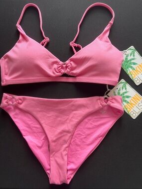 NWT Pink Ribbed Knot Front Bikini Top Size M